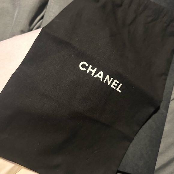 Chanel WOC - Picture 10 of 13